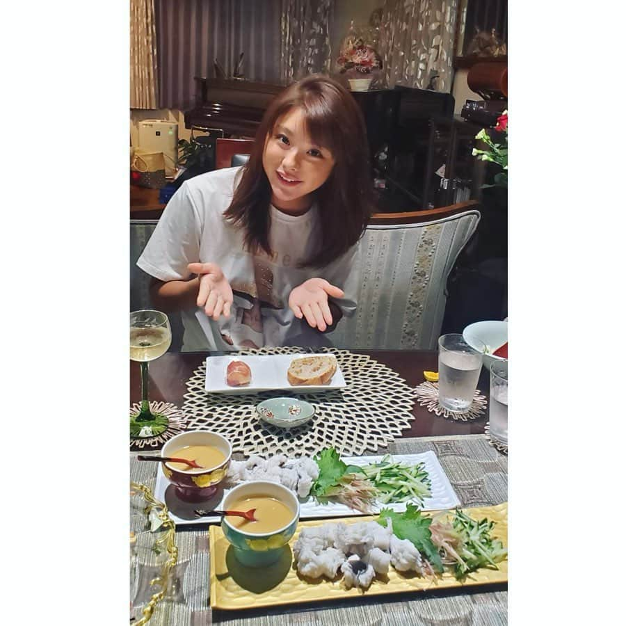 野田すみれさんのインスタグラム写真 - (野田すみれInstagram)「豊洲ドライブスルーで 鮮魚を買えるの知ってますか？  ［予約必要］⭐️ この日は本マグロ 鱧（はも） 湯引きして、からし酢味噌 で頂きました😊」7月20日 11時19分 - sumire0208