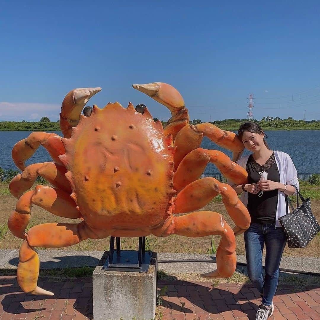 吉山りささんのインスタグラム写真 - (吉山りさInstagram)「🦀  かにぃと  ツーショット📸😎💋  毛ガニの中のカニ味噌食べたい😋  めちゃくちゃ暑いですわ🌞😊🌞   #札幌  #北海道  #🦀 #カニ  #蟹 #撮影モデル   #吉山りさ #モデル  #フリーモデル   #美容 #40代 #美肌ケア #model #Japanese #バスタオル女子 #バスタオルモデル #温泉 #温泉ソムリエ #秘湯 #お酒 #お風呂 #温泉モデル #温泉女子 #hotsprings #bañarse #모델   #HOTEL #旅館 店舗などの#PR させて頂いております」7月20日 13時52分 - oreorerisa