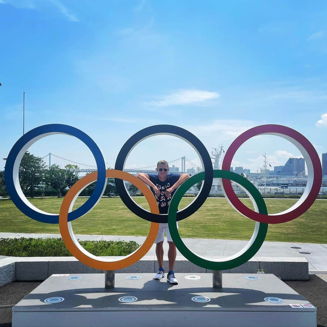 ウラジミール・モロゾフのインスタグラム：「4 дня до старта. Болеем за наших! 👊 #tokyo2020」