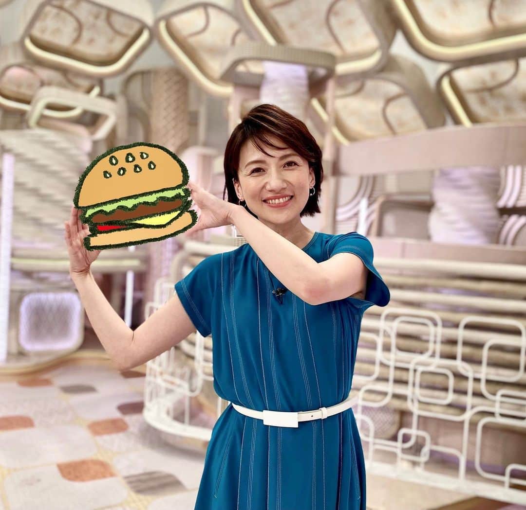 フジテレビ「プライムニュース イブニング」さんのインスタグラム写真 - (フジテレビ「プライムニュース イブニング」Instagram)「#イット ！は 15時45分スタートです   ●課題山積… #東京五輪 まで３日 ●各地で“猛暑” #熱中症 に警戒 ●本当にいた迷惑客！「レジが遅い」とキレる タクシーで女性ドライバーに怪しい手が迫る ●日本でも続々登場！ #チキンバーガー   きょう7月20日は　#ハンバーガーの日 #梅津弥英子 @yaeko.umezu   #加藤綾子 @ayako_kato.official #榎並大二郎 @enami_daijiro   #木村拓也 @takuya.kimura0801   #宮家邦彦   #ガチャピン @gachapin_official #三井良浩   #小室瑛莉子   #フジテレビ #アナウンサー 公式HP：https://www.fujitv.co.jp/livenews_it/ FNNプライムオンライン：https://www.fnn.jp/」7月20日 15時16分 - livenews_it