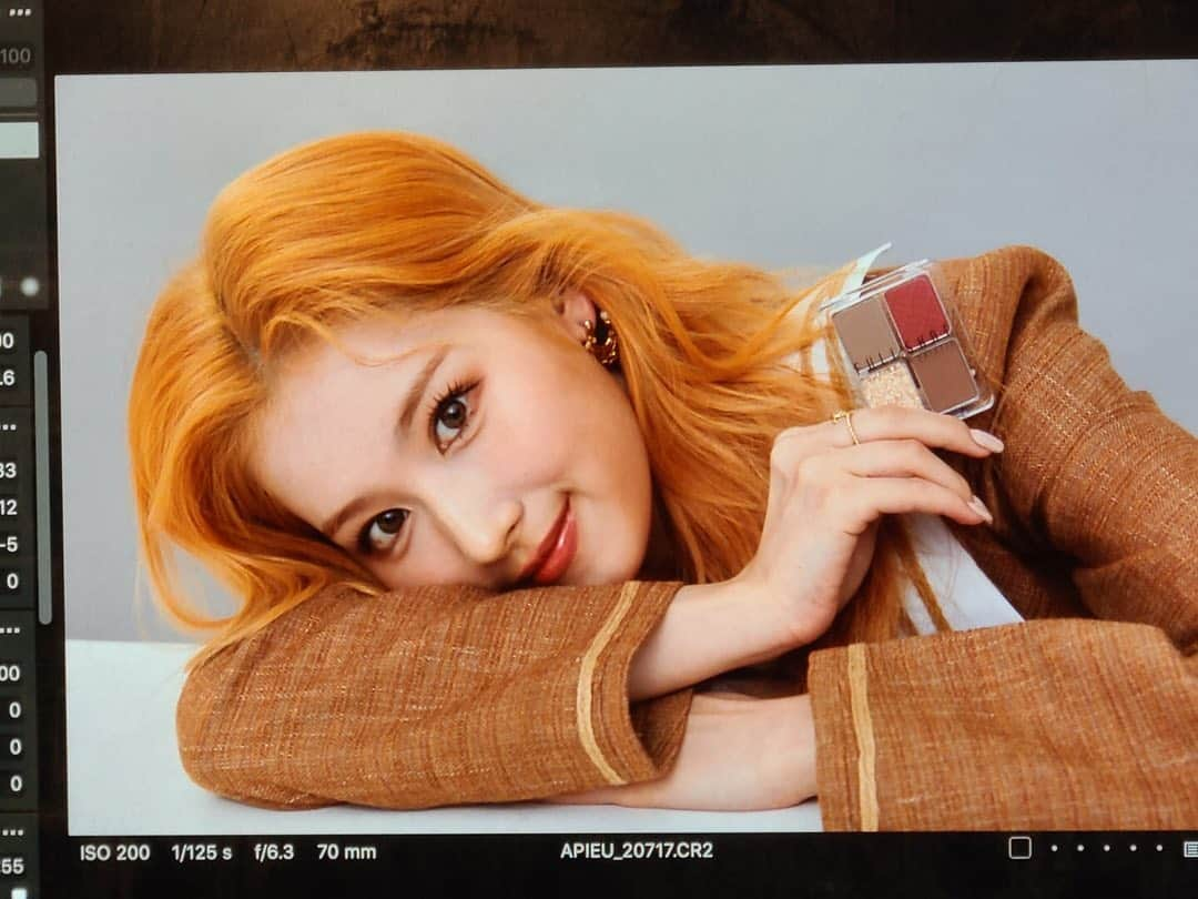 TWICEさんのインスタグラム写真 - (TWICEInstagram)「#광고 #개인광고 #사나다현  베레모샤👩🏻‍🦰🍊🎃🍁🍂🧡 @apieu_cosmetics」7月20日 16時19分 - twicetagram