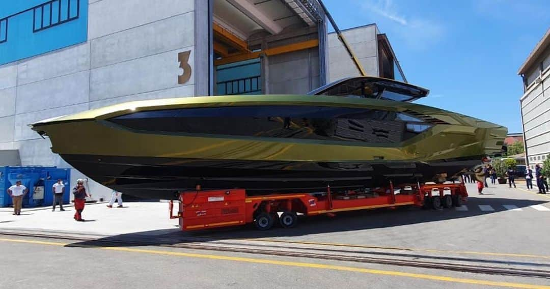 コナー・マクレガーさんのインスタグラム写真 - (コナー・マクレガーInstagram)「My Lamborghini yacht is ready」7月20日 16時35分 - thenotoriousmma