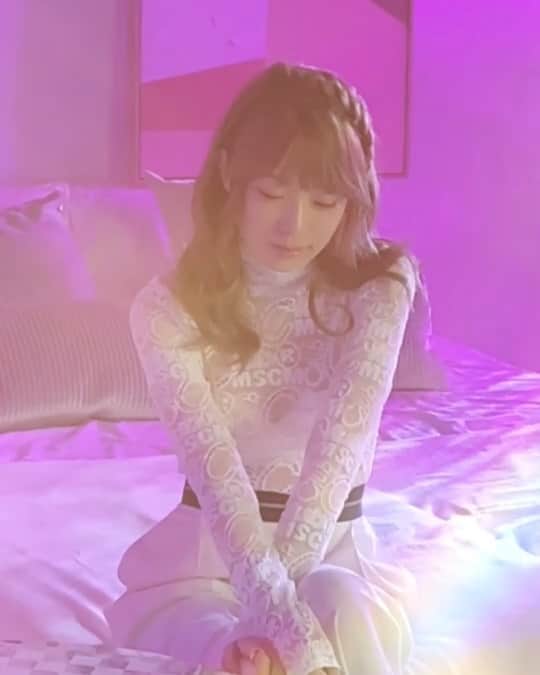 神宿のインスタグラム：「神宿 New album THE LIFE OF GIRLS Concept Clip Kira ver.  2021.07.30 digital release !  #神宿 #kamiyado  #kamiyado_thelifeofgirls」
