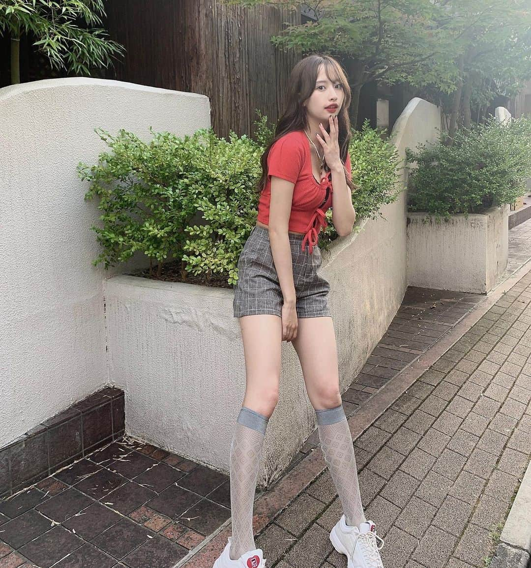 藤川らるむさんのインスタグラム写真 - (藤川らるむInstagram)「TOPS ▹▸ HONEYMIHONEY BOTTOM ▹▸used SOCKS ▹▸ kiwandkiwand SHOSE ▹▸ FILA ⁡ ⁡ ⁡ ⁡ ⁡ #藤川らるむ #model #coordinate #女子高生#tokyo #tokyogirl #competitor #fitnessmotivation #makeup #jewelry #girl #bestrong #fashionstyle #タイハーフ#맞팔#beautifulleg #น่ารักจัง #ใสใส#สคใส #ยิ้ม #คําคม #สาวอวบแฃ่บ #สาวออฟฟิต#ถกและดีมือนจริง#เพิ่มฟอลไอจี #ハニーミーハニー #honeymihoney #kiwandkiwand  #らるむぅのこーで」7月20日 21時20分 - ralumu_00