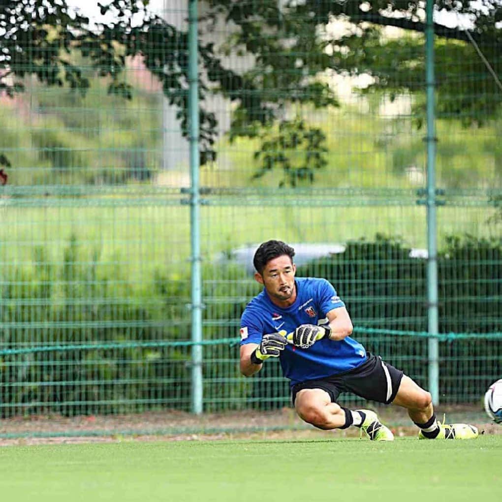 塩田仁史さんのインスタグラム写真 - (塩田仁史Instagram)「昨日から練習再開！ 8月のリーグ再開に向けて、更なるパワーアップを！！」7月20日 21時26分 - shiota_hitoshi