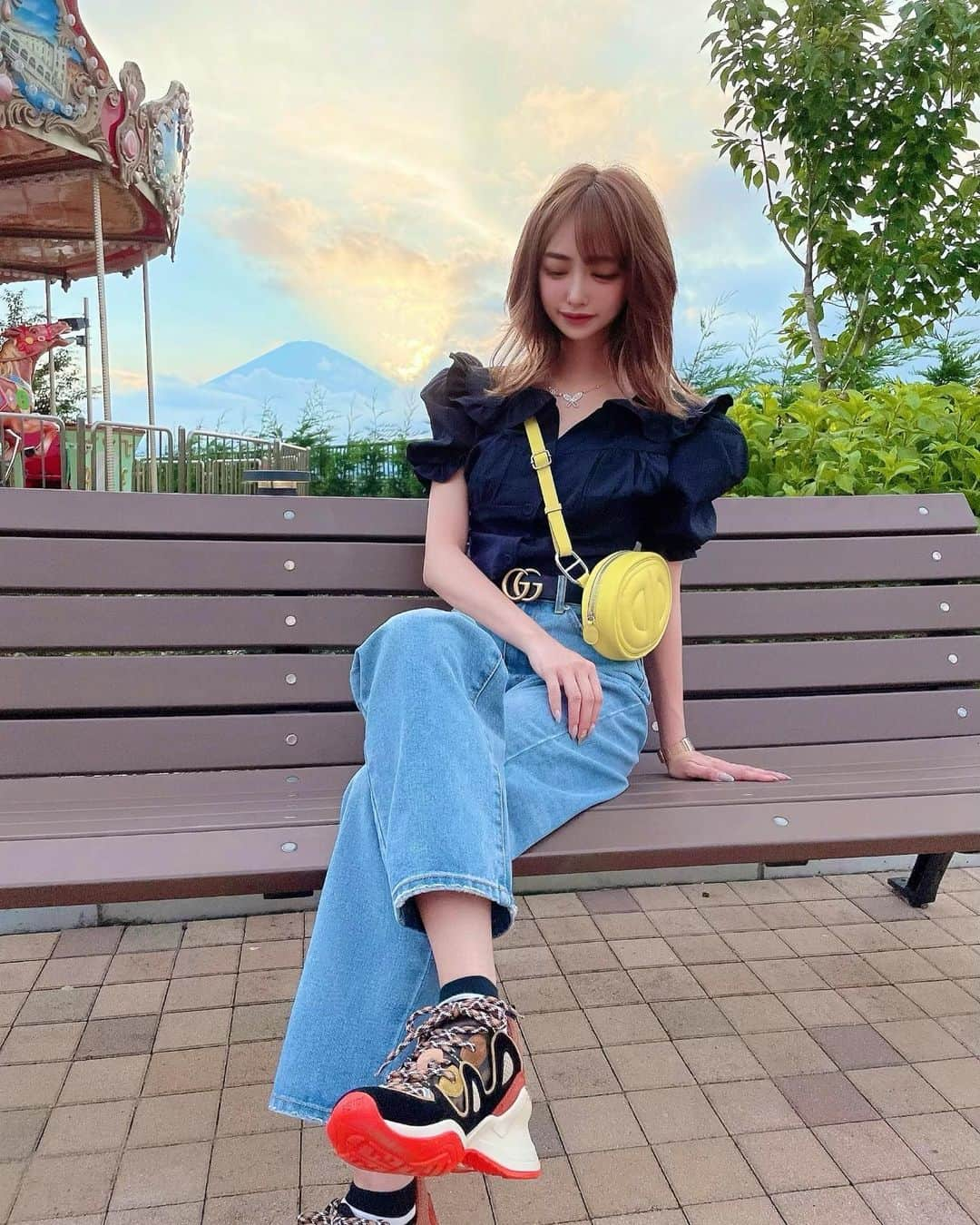 サキ吉さんのインスタグラム写真 - (サキ吉Instagram)「たまにはパンツコーデ👖💕 ハイウエストが好み🥰 今日は上下 @grl_official でプチプラ✨ ． #ootd #grl  #グレイル #夏コーデ #パンツコーデ #プチプラコーデ」7月20日 21時26分 - sakikichi1201