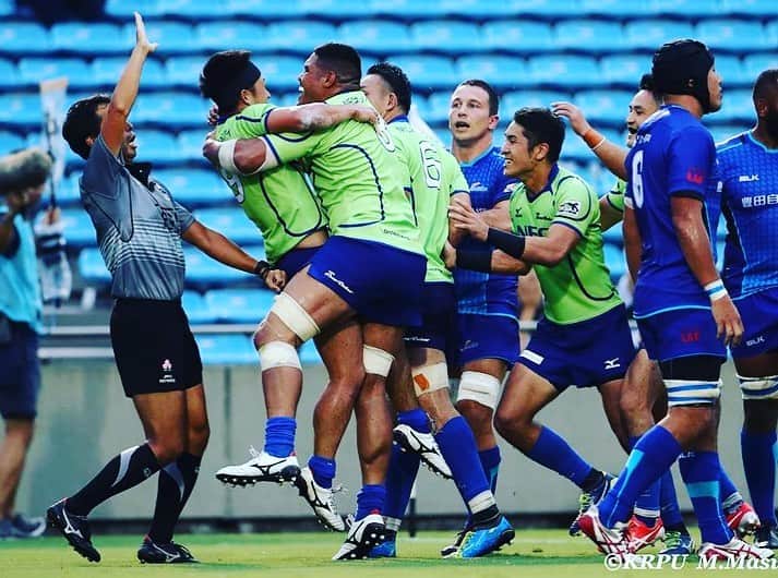 中嶋大希のインスタグラム：「先日リリースがあった通り NECグリーンロケッツを退団しました。 3年間と短い間でしたが本当に暖かいチームメイトと熱いファンの方々のお陰でとても充実した時間を過ごす事が出来ました。 特にグラウンド外でもSNSなどを通じて応援して頂き本当に力になりました。  また次の場所でも応援して頂けると嬉しいです！  #グリロケ #ヤンロケ 🙏🙏🙏」