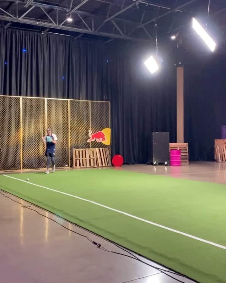 クリス・ブライアントのインスタグラム：「Baseball Paradise x Skills Challenge. Thanks @redbullusa for putting me through the gauntlet! Link in bio to the full experience.」