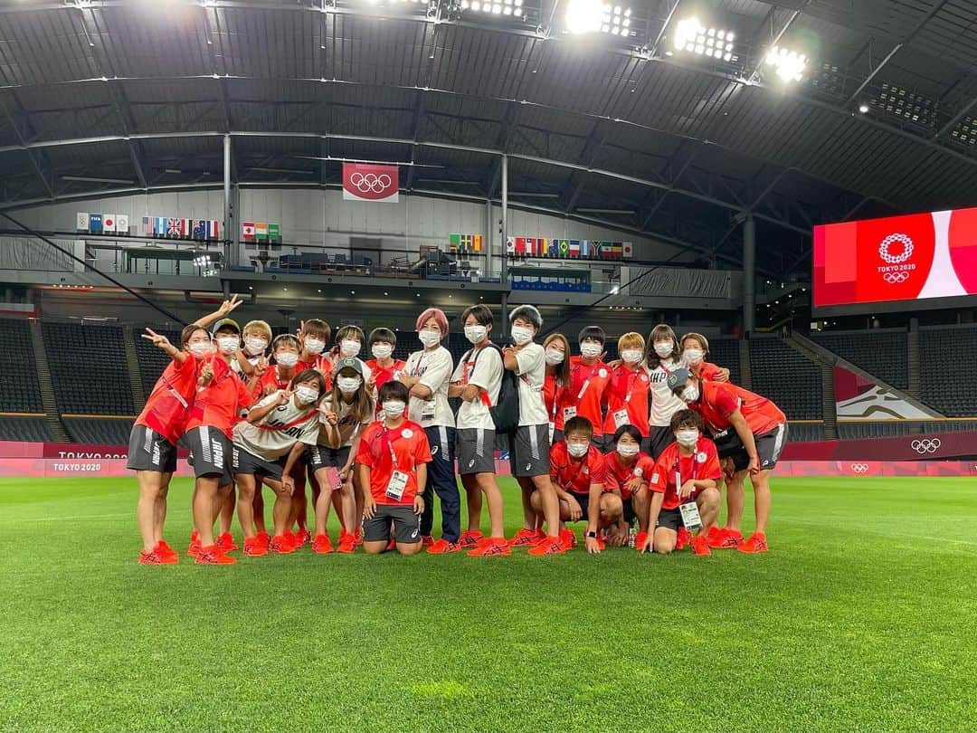 岩渕真奈さんのインスタグラム写真 - (岩渕真奈Instagram)「🇯🇵🇯🇵🇯🇵 ⁡ 夢の舞台で大好きなサッカーができる事に感謝して 楽しみながらばっちばちに戦いたいと思います🔥 やるべき事、やれる事はやってきたと思ってます。 ⁡ 自信を持って全員で🤝 ⁡ 応援よろしくお願いします！ ⁡ #tokyo2020」7月21日 14時41分 - iwabuchi.m_jp