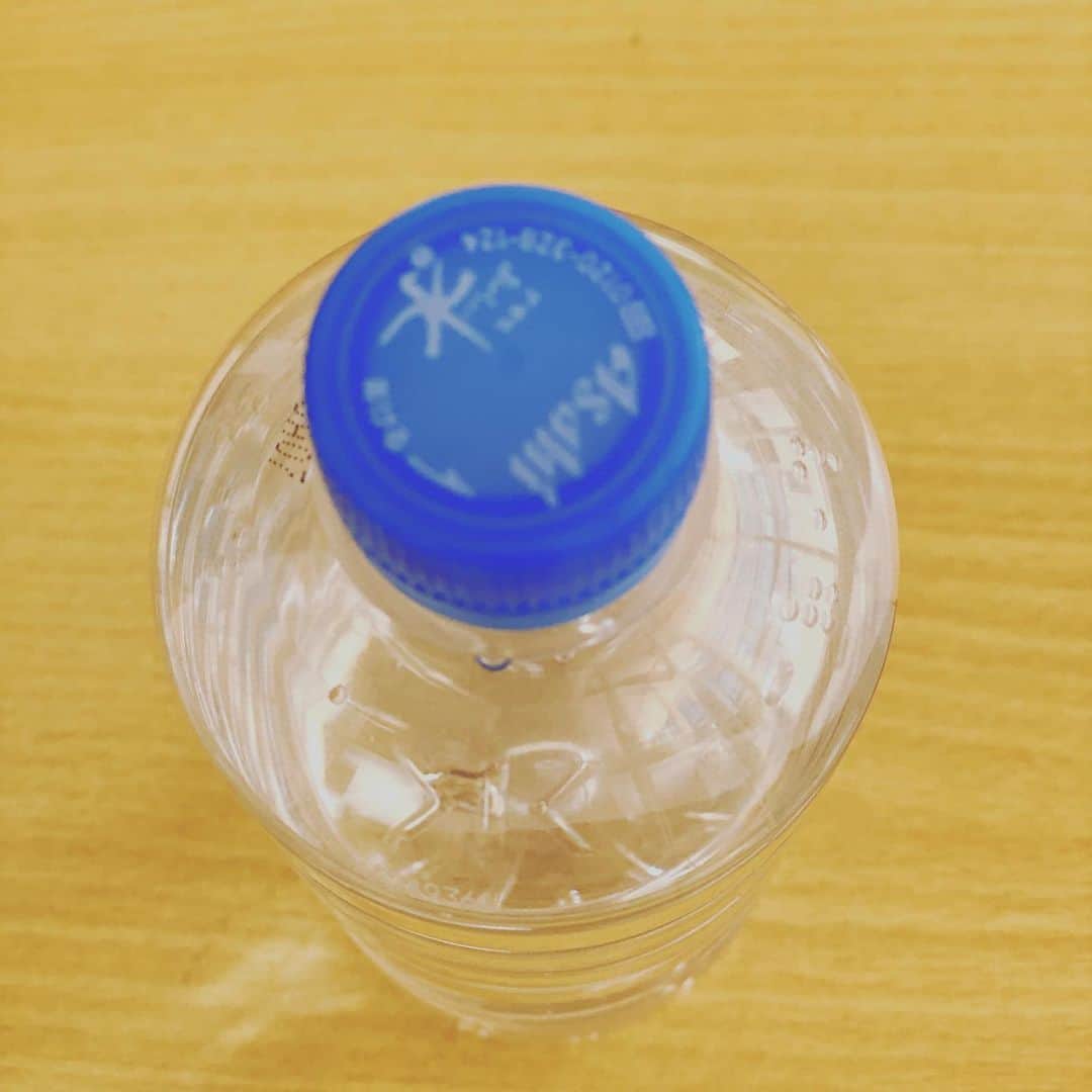 なおきりさんのインスタグラム写真 - (なおきりInstagram)「水分補給を忘れずにすることが健康への第1歩！！ みんなも飲もうボトルウォーター𖠚໊⸝⋆︎」7月21日 8時50分 - naokiri_711