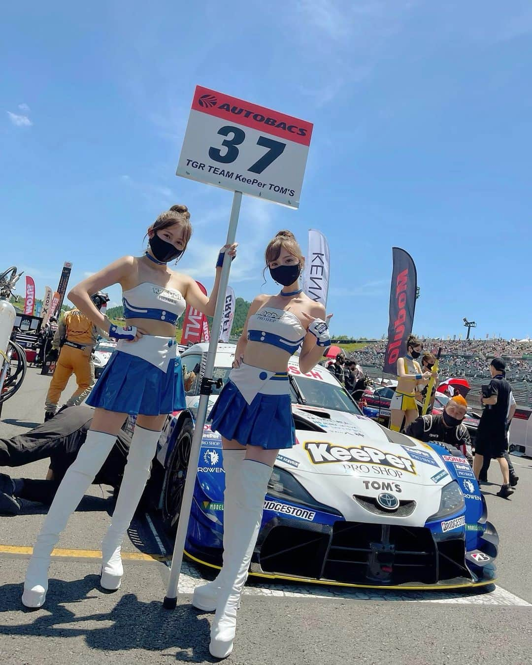 引地裕美さんのインスタグラム写真 - (引地裕美Instagram)「SUPERGT 第4戦 ツインリンクもてぎ🚗  4番手からスタートした37号車は7位でチェッカーを受けました🏁 ポイントゲットです✊🔥🔥  2日間とても暑い中、 たくさんの応援ありがとうございました🌞  次戦は8/21.22の鈴鹿です🌻  引き続きKeePer TOM'S GR Supraの応援宜しくお願いします🖐💙 スワイプして動画も見てね🎞  #supergt #keeper #tomsracing #TOYOTA #supra #Umine  #引地裕美 #モデル #rq #レースクイーン  #얼스타그램 #照片 #粉我  #패션스타그램 #데일리코디 #패션 #时装」7月21日 11時31分 - yuumihikichi