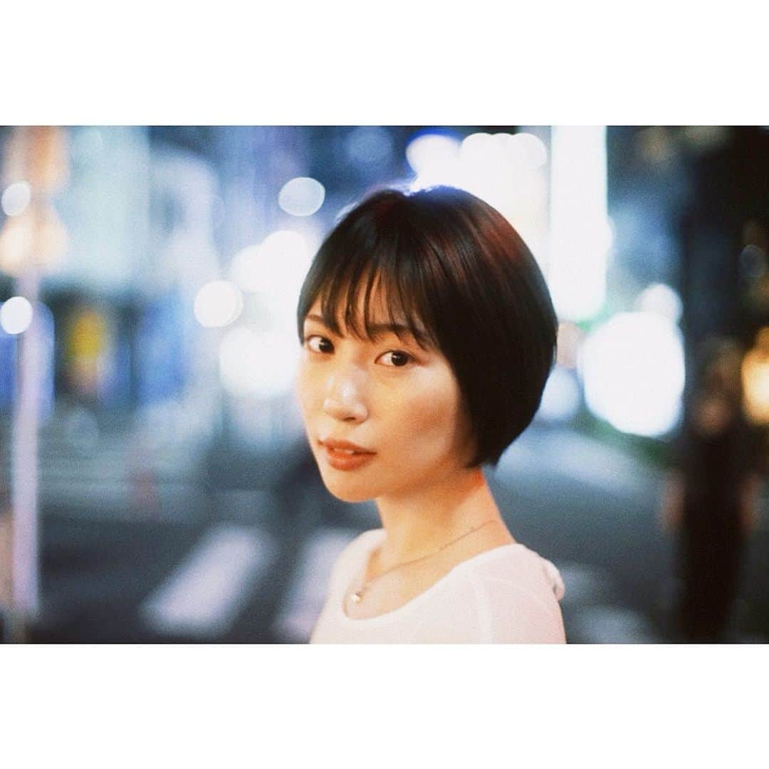 増田有華さんのインスタグラム写真 - (増田有華Instagram)「＊  渋谷。  @kents 作品撮りしてもらいました。 出会って2回目で撮影って特殊。  @fuki__nishiyama さんの艶々メイク好きでした♡  ・ ・ ・ #先日の #作品撮り #ネオン #夜景 #渋谷 #撮影 #カメラ #フィルム」7月21日 16時04分 - masuyuka_official