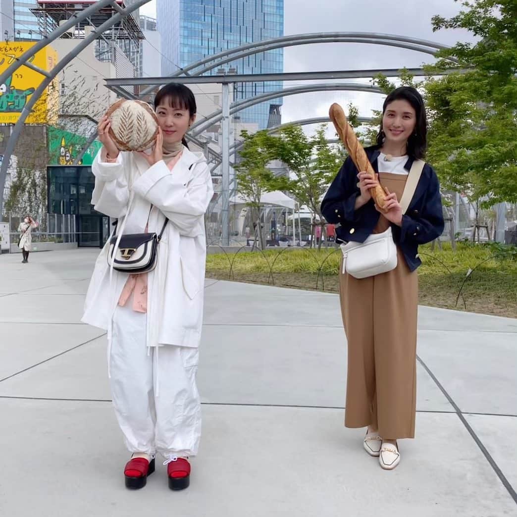 のインスタグラム：「本日7/21(水)22：29～ NHKBSプレミアム「パン旅。」🥖 木南晴夏ちゃんと渋谷のパン屋さんをめぐってきました🚶‍♀️ 美味しかったよーぉ ぜひご覧ください(^｡^)  #nhk #パン旅 #木南晴夏 さん」