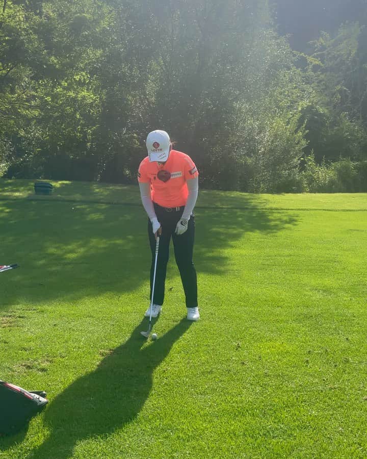 のインスタグラム：「치원하다😊  작년 여름 팬분이 주신 아이언맨 선풍기🙆🏻‍♀️  #golf」
