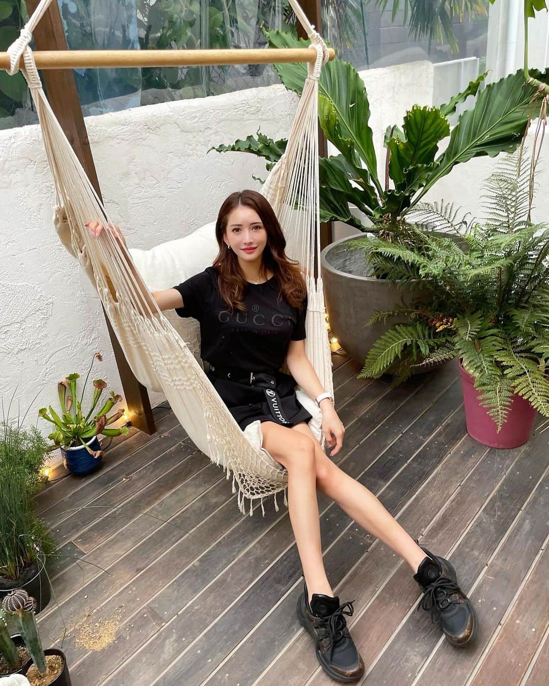 のインスタグラム：「聞いた時からずっとやりたくて‼️  @r_beauty.clinic で 傷跡修正アートメイクしてきました🔥 . 傷跡修正アートメイクが出来る前から こういうのあったらいいなと ずっと思ってたから嬉しすぎる🥺 . 私は中学生の頃🚴‍♀️で盛大に 転んだ時の傷跡がずっと気になってて😭 . あともう一回行ったら完成だ♡ あーもう嬉しすぎて嬉しすぎて🔥  @dr.risakotomita ありがとうございました☺︎ . . #アートメイク #傷跡修正アートメイク #rbeautyclinic #富田莉沙子 先生」