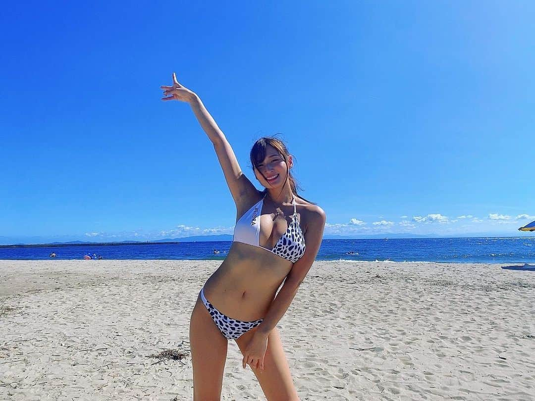 清瀬汐希さんのインスタグラム写真 - (清瀬汐希Instagram)「. . うみぃーーーー！！！🏄🏻✨ . . . -------------------------------- 【7月のイベントスケジュール】 . ♧ 7月22日(木) sherbet全国ツアー@名古屋 ♧ 7月23日(金) 関ヶ原ライブ ♧ 7月24日(土) 関ヶ原ライブ ♧ 7月25日(日) sherbet全国ツアー@岐阜 ♧ 7月27日(火) RISE計量(配信) ♧ 7月28日(水) RISE151 ♧ 7月30日(金) ファンクラブ1on1ファンミ ♧ 7月31日(土) sherbet全国ツアー@長崎 ♧ 8月1日(日) sherbet全国ツアー@福岡 . -------------------------------- 【きよちゃん情報】  🎠5月〜9月にかけて sherbet 11都市全国ワンマンツアー がはじまりました‼︎  🎠ファンクラブ「きよちゃんの秘密基地」 もやってます！ご入会お待ちしています♪  🎠デジタル写真集『いちばん星みつけた』発売中！  🎠清瀬の公式YouTubeチャンネル 　『清瀬とこの夜』ができました！ 　チャンネル登録よろしくお願いします ❁  🎠2月からsherbetの派生ユニット〈Can-on!〉 としても活動していきます！Twitterとshowroom をやってます！応援よろしくお願いします☺︎！ -------------------------------- 【SNS】 ❤︎ Twitter  ❤︎ Instagram ❤︎ YouTube 「#清瀬とこの夜 」 ❤︎ Tiktok ❤︎ 17ライブ -------------------------------- . . #内海海水浴場 #sea #海  #清瀬汐希 #sherbet #canon #インスタグラビア #グラビア #グラドル #奇跡の美神ディテール #follow #followｍe #likeforlikes #gravure #ootd #japanesegirl #instagravure #instagood #扎心了 #东京 #tokyo #萌 #粉我 #좋아요환영 #赞 #偶像」7月21日 18時09分 - yuki_kiyose_