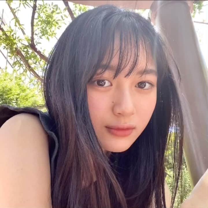 加藤栞のインスタグラム：「， 夏が来た〜！👒 皆さんの夏の予定はなんですか？  コメント少し返そうかな💭  #加藤栞　 #05line #seventeen #model」