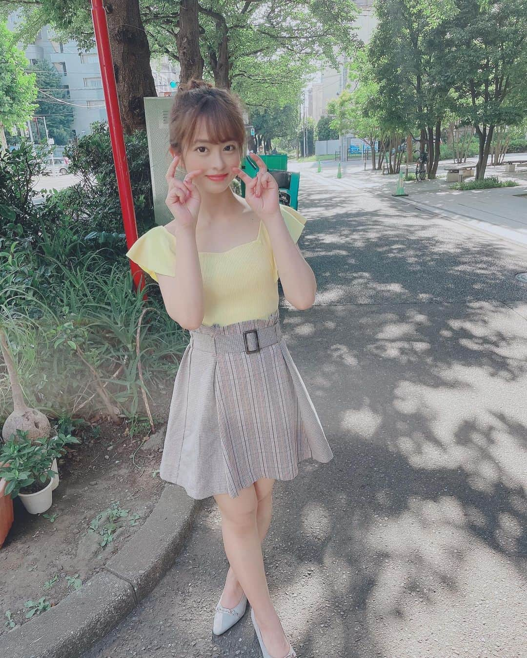 桜もこさんのインスタグラム写真 - (桜もこInstagram)「いゃん💛  #黄色　#お団子　#お団子ヘア #夏　#撮影　#japanesegirl #japanesemodel #instagram」7月22日 0時01分 - mokochan319