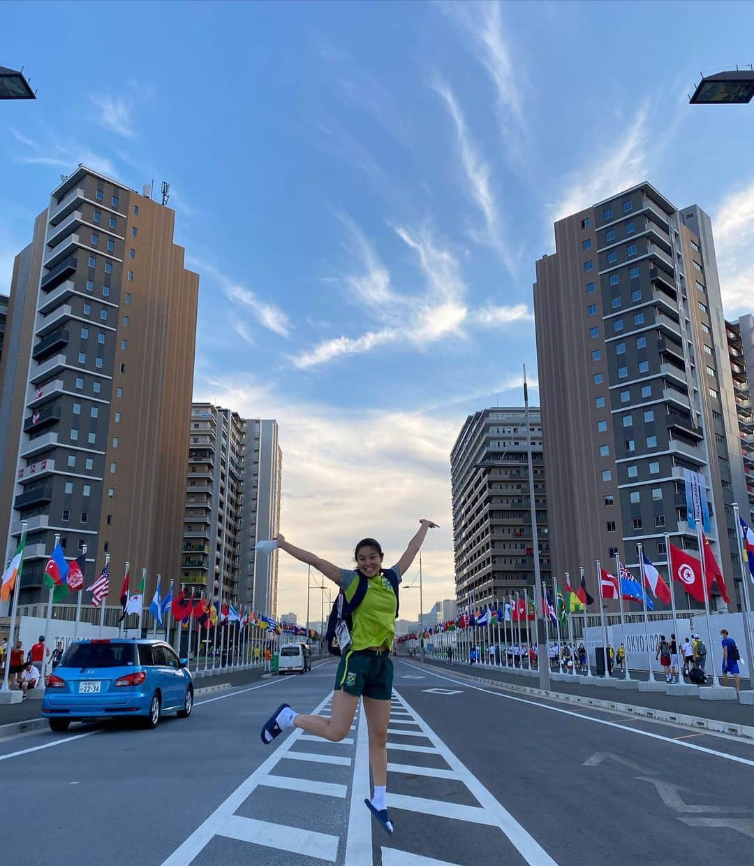 ジェシカ・ヤマダのインスタグラム：「Welcome to the Olympic Village 🇯🇵 #nofilter#village#olympicvillage#olympicgames#tokyo#japan#timebrasil」