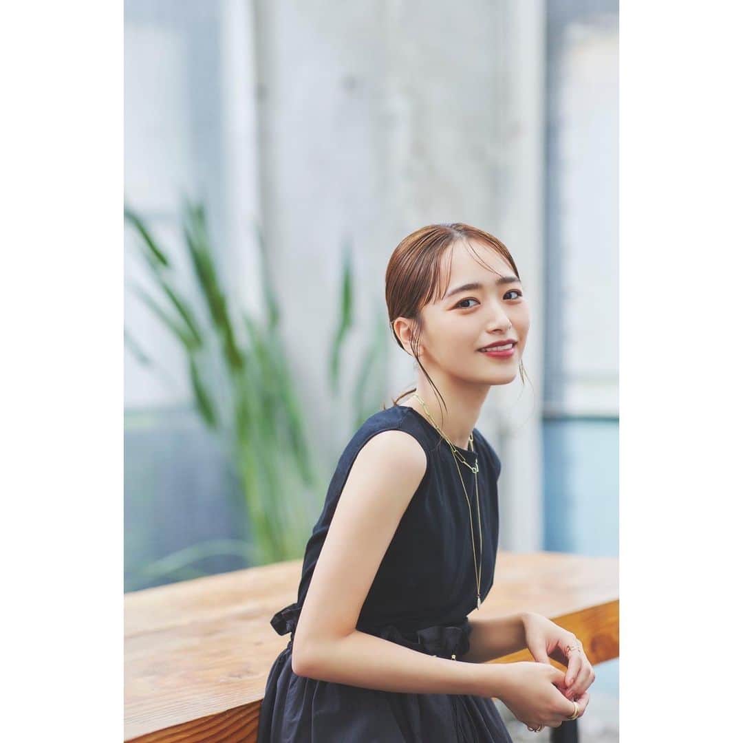 近藤千尋のインスタグラム：「いつもよりちょっと大人💗うふ  WEB Domani  SPECIALで Arpege  story Original の モデルをさせて頂いています♥️  @arpege_story   Arpege  story Original 全アイテム可愛すぎるので ぜひチェックしてみてください❣️🙆‍♀️  皆さんは何枚目のコーデが好き？💓  #Arpege #Arpegestoryoriginal  #Domani #WEBDomani」