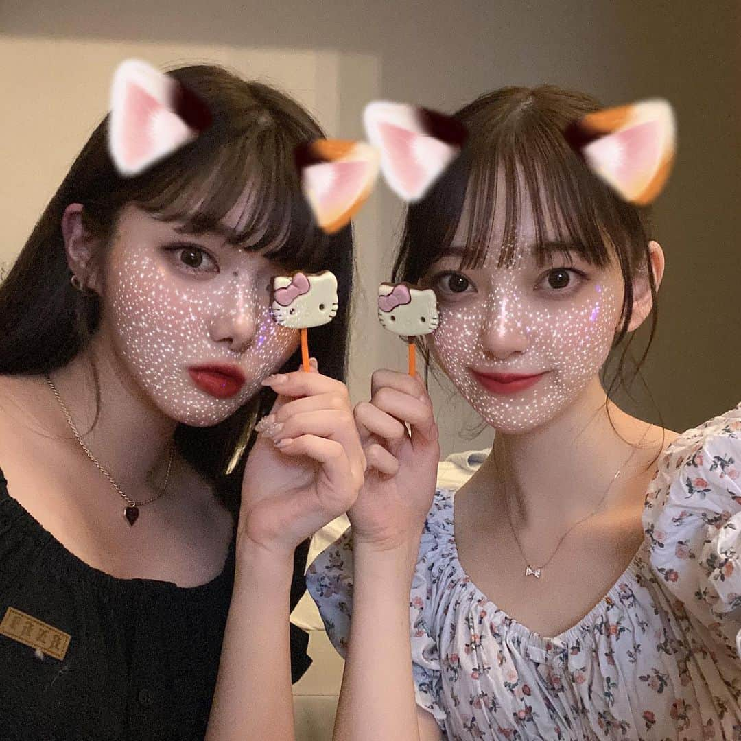 堀未央奈さんのインスタグラム写真 - (堀未央奈Instagram)「😽🤍  この時期にカニ鍋しました🦀笑  カニの全体図が苦手だから 持ってきてくれた時に ちょっと受け取るのひよったけど 足だけでした　よかった 美味しかったです  🕊🕊🤍  #みおきぬ #この中にカニの全体図にひよってるやついる？ #いねえよな？」7月21日 21時03分 - horimiona_official