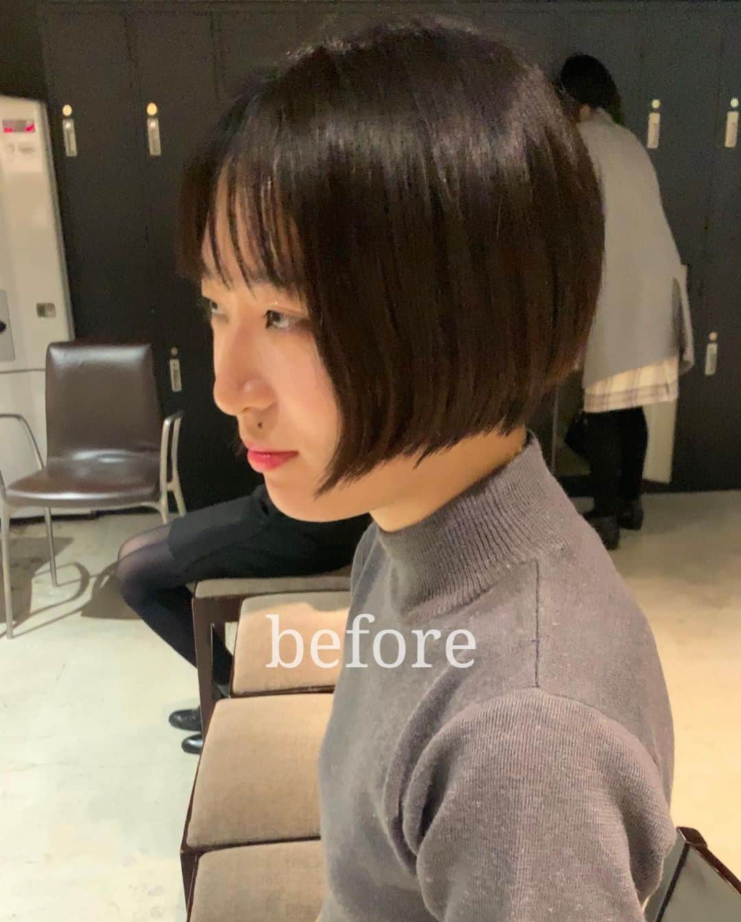 ✂︎伊輪/ショート&ボブ/銀座/渋谷/亀戸/美容師✂︎さんのインスタグラム写真 - (✂︎伊輪/ショート&ボブ/銀座/渋谷/亀戸/美容師✂︎Instagram)「神カット✂︎ 激変ストーリー✨✨✨ . サロンワークを　大阪、東京、亀戸の3店舗でしています！！ . ただ今、8月いっぱいまでの東京、亀戸のご予約は埋まっております。OSAKA店は8月22日より、まだご予約できますので、僕のインスタのプロフィールURLからサロンワークスケジュールをみてみてください！！ .  ◆僕のプロフィール欄のURLからネットでご予約可能◆ ネットご予約が✖︎の場合でもお電話だとご予約可能です！ . 『i.East 』亀戸店 ☎️03-5875-5992 『i.OSAKA』 大阪店 ☎️06 6538 5503 . ★敷居は高いと思われがちですが★そんな事はありません！！！ 年齢も関係ないです！！！カリスマでもありません！！かなり気さくな美容師だと自負しております😊 . 10代〜50代、60代、70代でももちろんOKです*\(^o^)/*僕のお客様は年齢層はほんとーーーーーに幅広いので遠慮なくオーダーしください！！ . プロフィールのウェブサイトをクイック⭐️」7月22日 8時39分 - iwa_short