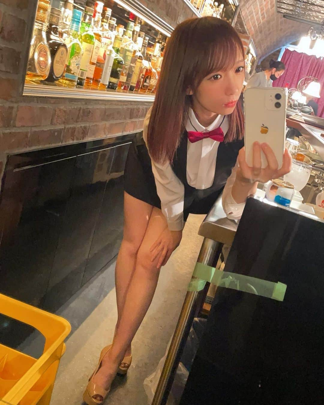 清水あいりさんのインスタグラム写真 - (清水あいりInstagram)「「お客様、何飲まれますか…？」 【EX MAX！Special】様 Vol.162📖の撮影で バーテンダーになりました🍷🍸🙈💓」7月22日 0時38分 - shimizuairi