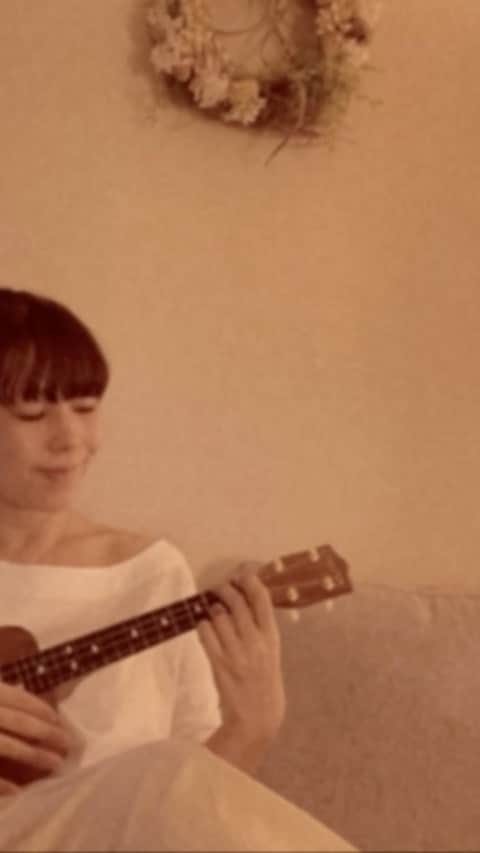 akikoのインスタグラム：「『Ukulele Lady』 Is available at akiko’s online shop Link in bio.  #ukulelelady」