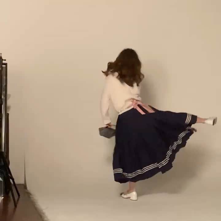 ケイトリン・ディーヴァーのインスタグラム：「I’m very professional . I love you @miumiu. thanks for making clothes that you can dance in 💖」