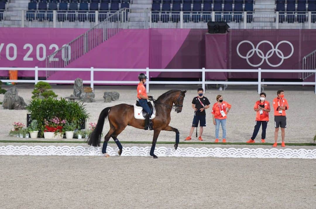 林伸伍のインスタグラム：「We are getting better and better💪  #馬術 #馬場馬術 #馬 #乗馬 #スコラリ #scolari #horse #dressage #equestrian  #horseriding #horsesofinstagram #東京オリンピック #東京五輪 #日本代表 #teamjapan #林伸伍 #roadtotokyo　#東京2020 #tokyo2020 #athlete #アスリート」