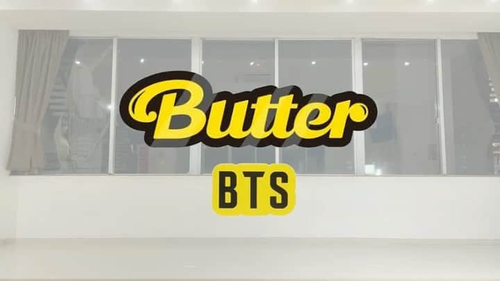 山上綾加のインスタグラム：「👯‍♀️ 🎵Butter / BTS  By @ayakayamagami  @satokokasuya   #あやかとさとこの踊ってみたシリーズ  #ダンス動画  #kpop  #Butter #butterdance  #btsdance」