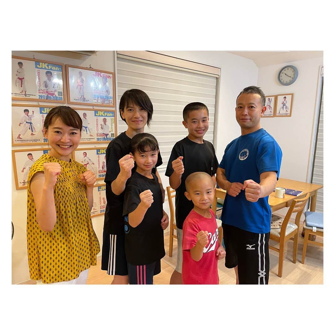 有田優理香のインスタグラム：「👊✨  9歳から空手を始めた武闘派アナの私。 ずっと作りたかった空手特集が実現しました🥋  主人公は小学5年生の光ちゃん。 現在県大会5連覇中🏆 小学2年生の時には全国大会2位に なったこともあるすご〜い選手🥈  目標は日本一！ 2年ぶりの全国大会へ！ コロナ禍に負けず真剣に空手に向き合う姿を描きました☺️  光ちゃんの家族は全員空手をしている空手一家！ 私も道場でお世話になっています🙇‍♀️ ずっと取材させていただきたいと思っていたので 今回実現して本当に嬉しいです🙌  家での光ちゃんの可愛い姿と、 道着を着た時にキリっとした表情に変わる姿。 このギャップにも注目してくださいね⭐️  きょうのテレビ派18:15〜ぜひご覧ください🙇‍♀️  #誠心館牛田新町支部 #空手 #全日本少年少女空手道選手権大会 #全少2021 #広島テレビ #テレビ派 #翌日筋肉痛」