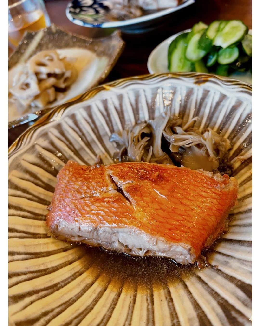佐々木希さんのインスタグラム写真 - (佐々木希Instagram)「夕飯は 金目鯛の煮付けを。 大好物の胡瓜の辛子漬けは、母が手作りを送ってくれました。 ありがたや☺︎」7月22日 19時26分 - nozomisasaki_official