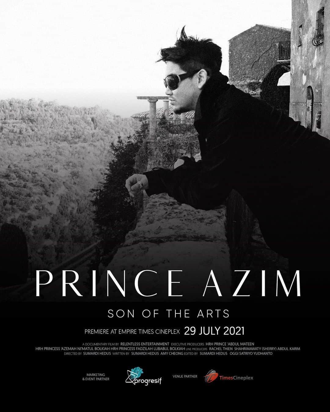アブドゥル・マティーン王子のインスタグラム：「Prince Azim - Son of the Arts.   A rare insight into the life and passions of my brother, Al-Marhum Prince Azim, and what it was like growing up with someone so inspiring.  Showing at Empire Times Cineplex on 29th July 2021.  Book your tickets at timescineplex.com & follow @progresifmedia for updates」