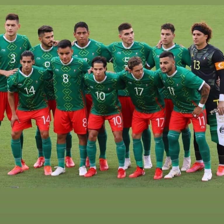 ギジェルモ・オチョアのインスタグラム：「Juntos! Paso a paso! Vamos México !!! 🇲🇽」