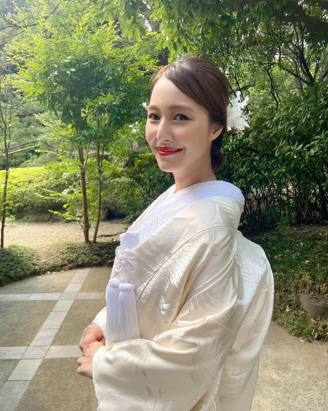 石川理咲子さんのインスタグラム写真 - (石川理咲子Instagram)「#白無垢　#和装　#Wedding 大好きなWeddingのお仕事でした🤍 とても楽しい撮影だったので、上がりが楽しみです☺️」7月22日 20時54分 - rsk_0315