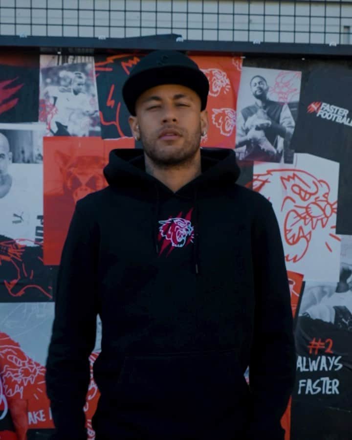 PUMA Footballのインスタグラム：「FASTER FOOTBALL HAS ARRIVED 💨  W/ @neymarjr, @antogriezmann, @king_coman, @laiacodina5, @esme.morgan, @kays_atil, @scoulibaly_, @bachmannr10, @els_9_france & @nikitaparris17 👀」