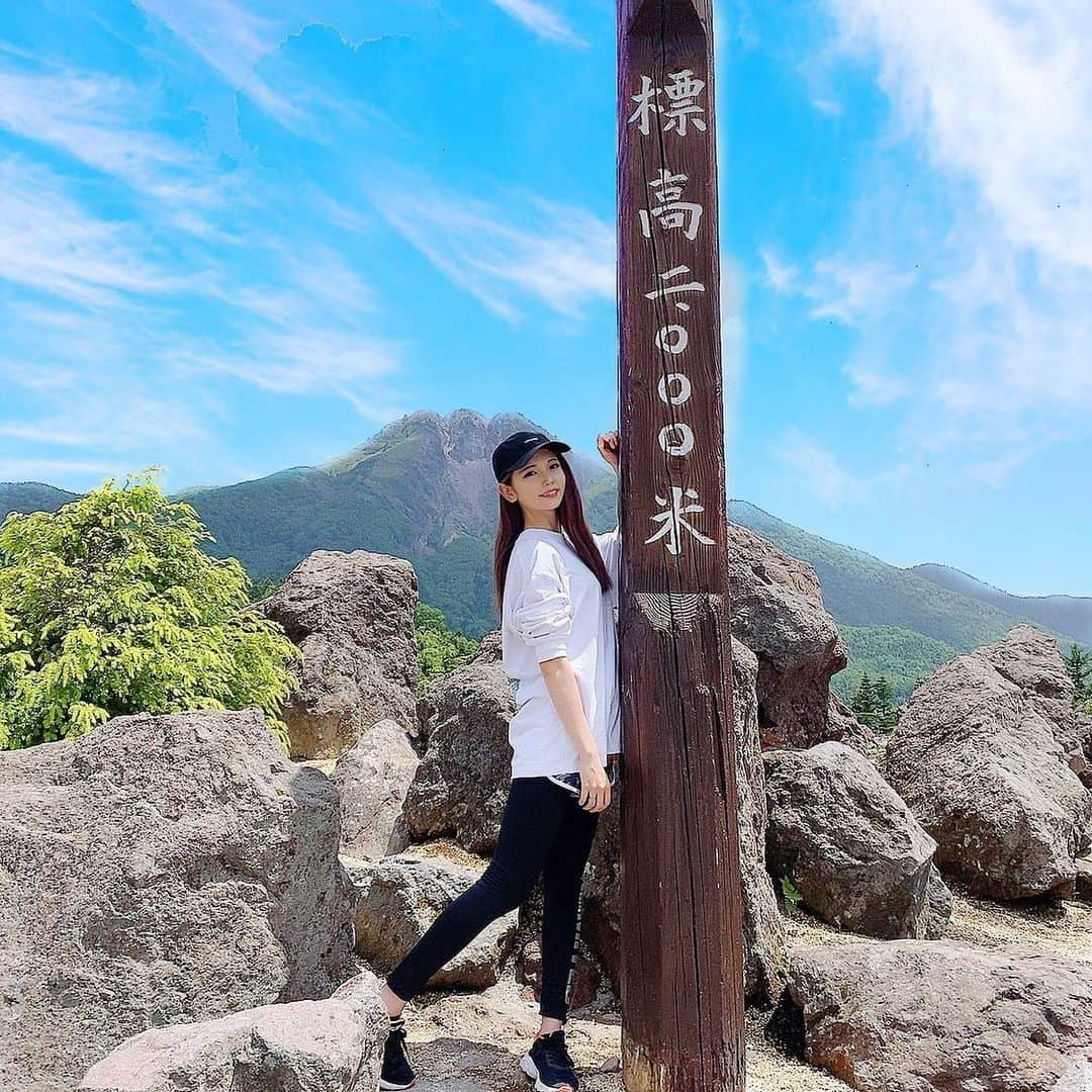 SAKIさんのインスタグラム写真 - (SAKIInstagram)「夏の丸沼🌳🍄 ・ 初めて夏のゲレンデに行ってきました😳 丸沼高原は、キャンプや登山、ツリーアドベンチャー、E-bikeやサマーゲレンデなどなど…1日では遊び尽くせないほど沢山の楽しみがありました😁 ・ 今回撮影を行った @surfandsnow_official さんの記事が公開されたらまたお知らせしますね✨ ・ ・ ・ #丸沼 #丸沼高原 #丸沼高原スキー場 #日光白根山 #日光白根山ロープウェイ #白根山 #登山 #登山初心者 #登山女子 #ツリーアドベンチャー #サマーゲレンデ #スノボ女子 #スノーボード #スノボ #キャンプ #キャンプ女子 #キャンプ場」7月22日 21時59分 - iam_saki912