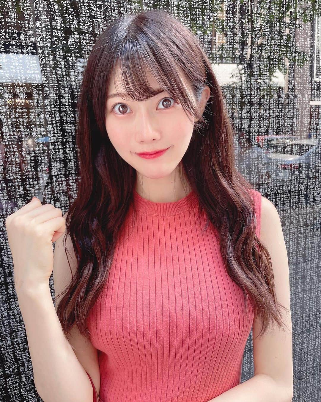 桃里れあさんのインスタグラム写真 - (桃里れあInstagram)「お姉さん❣️ ・ ・ 体型わかるぴちぴちニットのワンピース❤️ ・ ・ #ニットワンピース #ニットワンピ #お姉さん #お嬢さん」7月22日 21時55分 - rea_momosato