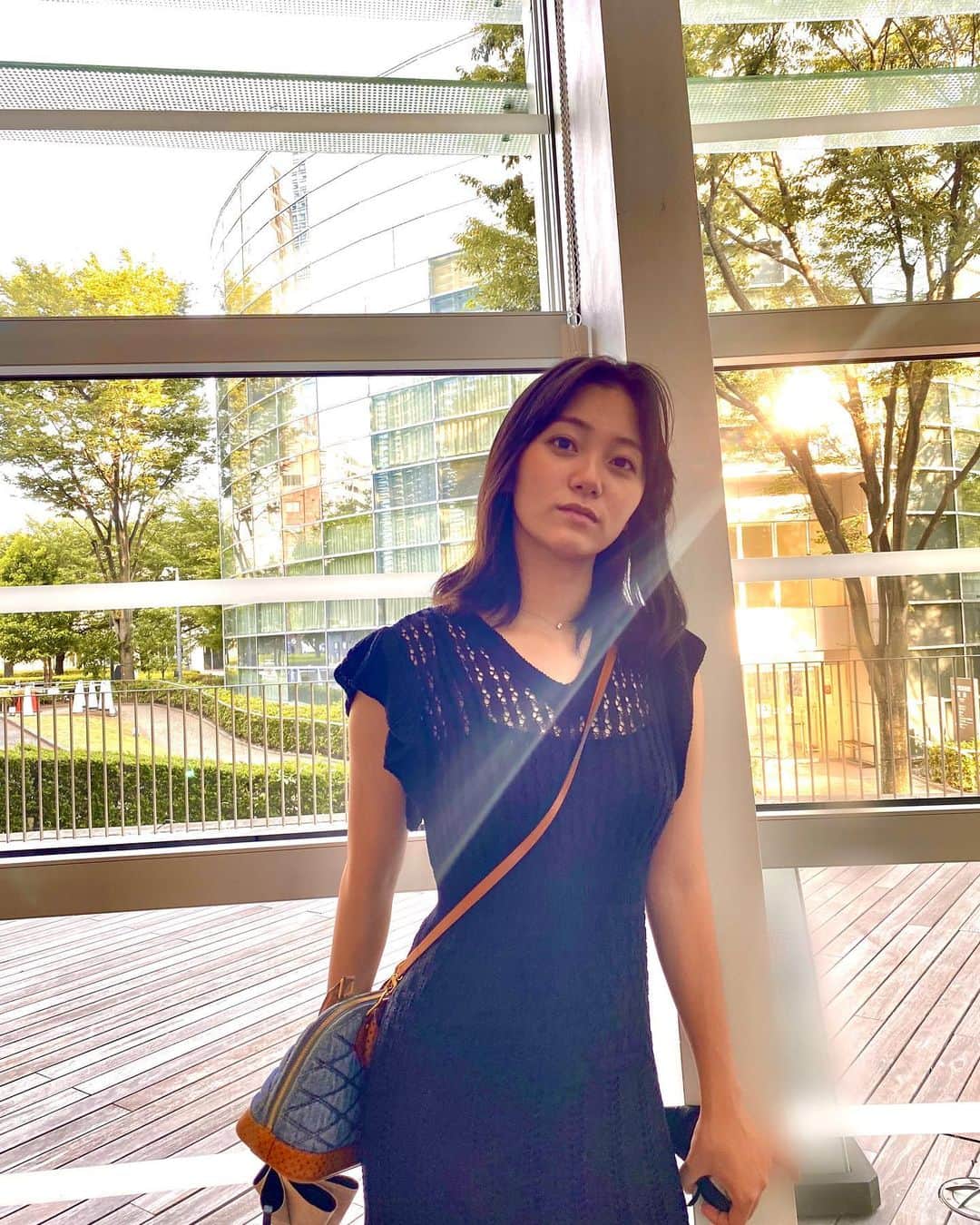 工藤綾乃のインスタグラム：「ここ何日か一気に夏が来た感じ 心躍ります 夏バテ気をつけようね うん。冷蔵庫でキンキンに冷やしたビールが美味しい季節 #工藤綾乃#ビール女子」