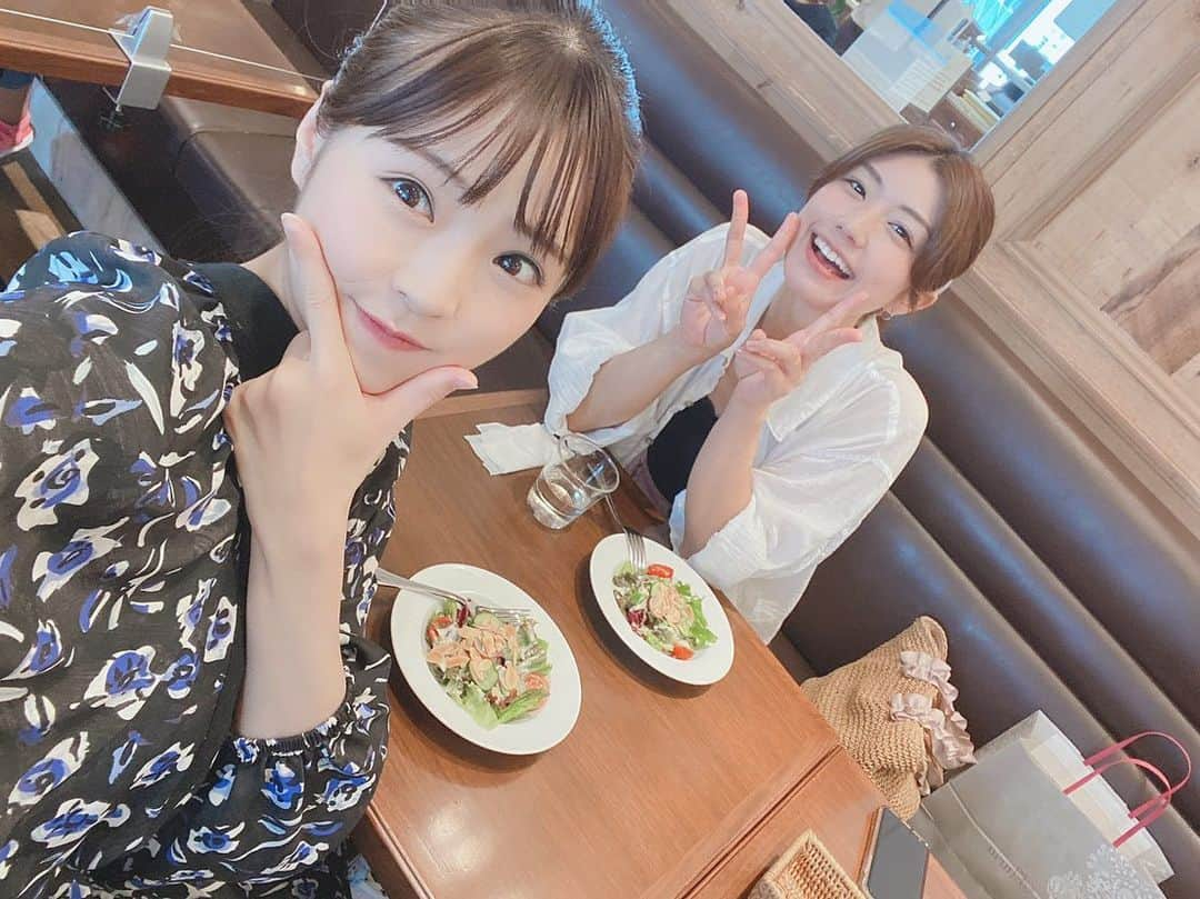 藤木由貴さんのインスタグラム写真 - (藤木由貴Instagram)「川村那月ちゃん× カメラマン松田忠雄さん の写真展に✨ 来展前にさくっとランチもしてなっちゃんに癒された一日でした。 . 素敵な作品ばかりで、なっちゃんの美しさと感情豊かな雰囲気が詰まってました。好きだーーー！❤️☺️  #写真展 #あなたに似た人 #川村那月 ちゃん #shibuya #tokyoartsgallery #渋谷 #藤木由貴」7月22日 23時00分 - yuki.grm