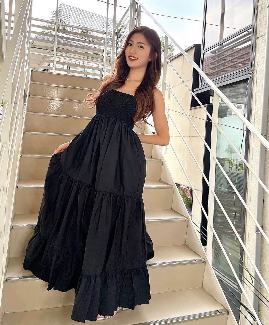 MIYABIのインスタグラム：「おはよう御座います🌞  明日はビキニナイトなので、本日は美容dayで御座います💇🏻‍♀️💜  休日だけど3投稿しちゃおっかな😚  今日もステキな１日になりますようにっ🙏✨  きゅんっ💕  #cyberjapan #サイバージャパン  #cjd_miyabi #ミヤビーム  #zaraコーデ #zaraワンピ」