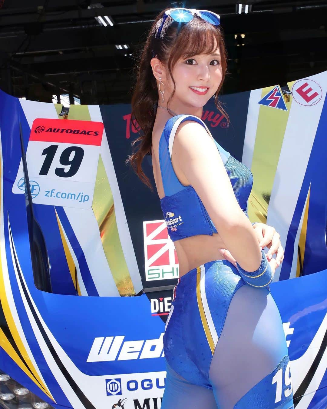 安田七奈さんのインスタグラム写真 - (安田七奈Instagram)「どっち側が好き😘？？  2021WedsSport Racing Gals 夏コスは アシンメトリーデザインだから 両側から楽しめます💙  #SUPERGT #安田七奈 #なーちゃ #レースクイーン #rq #ラウンドガール #グラビア #グラビアアイドル #グラドル #インスタグラビア#美乳 #水着 #ビキニ #ムチムチ #むちむち #wedssport #bandoh #セクシー #セクシー美女#wedssportracinggals #followme #japanese #japanesegirl #instagood #instalike #photooftheday #팔로우 #얼스타그램 #粉我 #非常好 ⠀ ⠀」7月23日 11時23分 - nana_yasuda