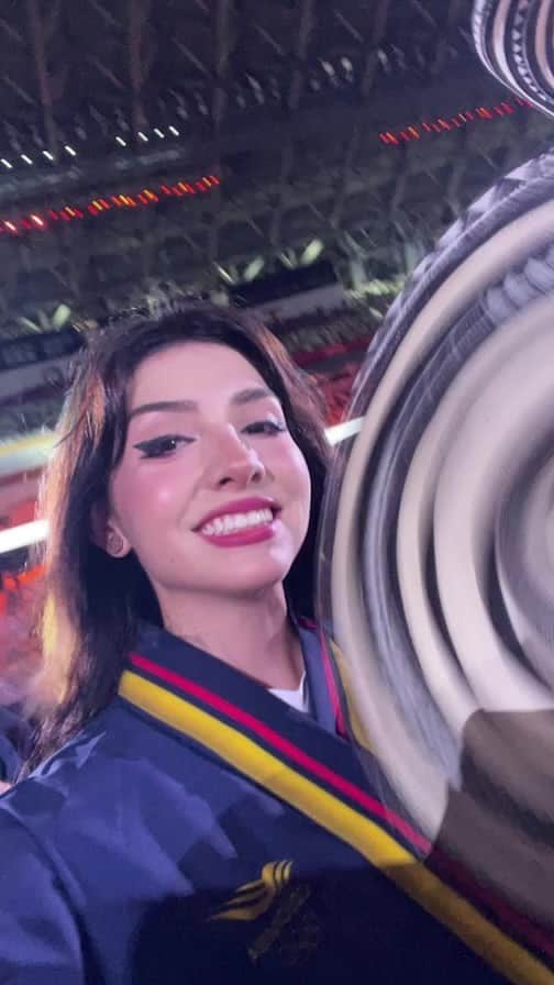 バレンティナ・アコスタ・ギラルドのインスタグラム：「Holi, vean mi fea cara y la bella inauguración ❤️」