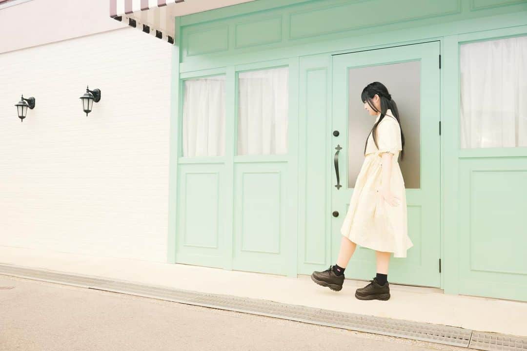 りりりのインスタグラム：「ワンピース一目惚れ👗👗  おじゃま虫IIをおどりました♡♡ 見てねꈍ .̮ ꈍ ・ ・ ・ #りりり #おじゃま虫ii  #踊ってみた #素敵なお写真は @gakkosound さん #ありがとうございます #7月の踊ってみたラスト」