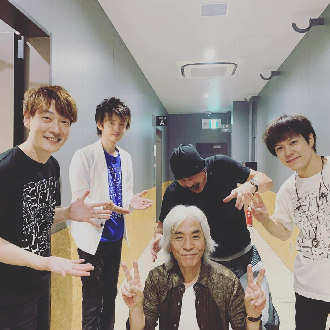 坂東慧さんのインスタグラム写真 - (坂東慧Instagram)「T-SQUARE FLY! FLY! FLY! ツアーファイナル、Zepp Fukuoka、めちゃくちゃ楽しかった！😭ありがとうございました！ #tsquare #flyflyfly」7月23日 19時47分 - bandohsatoshi