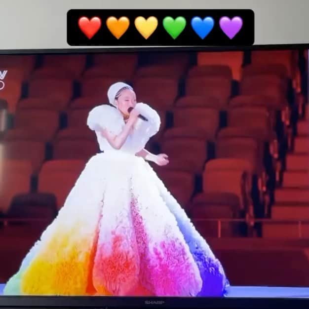 樋口葉生のインスタグラム：「So proud ❤️🧡💛💚💙💜 #olympic」