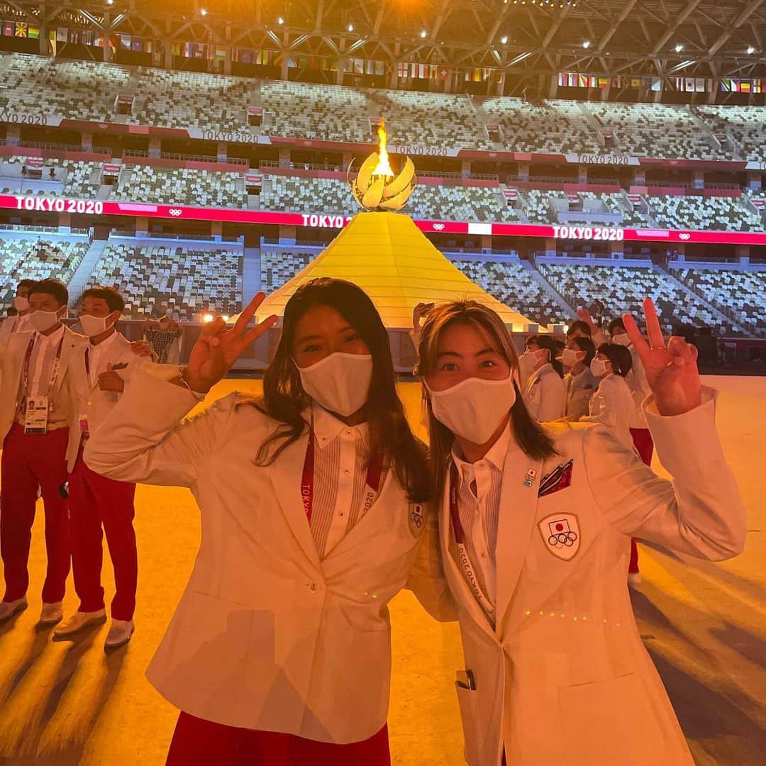 前田マヒナのインスタグラム：「Life is crazy ..... A quick photo dump of my first ever Olympic opening ceremony 🤯🤯🤯🤯🤯  初めてのオリンピック開会式!!!! 🇯🇵🇯🇵🇯🇵🇯🇵🇯🇵」