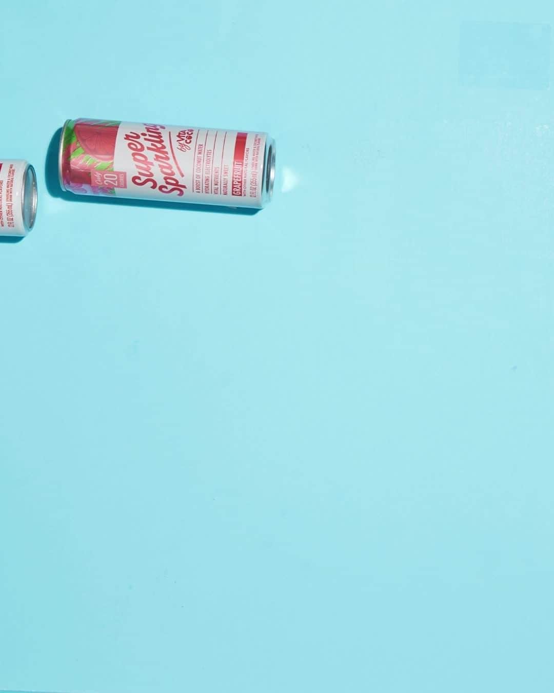 Vita Coco Coconut Waterのインスタグラム：「A few years ago, we launched a bubbly, refreshing drink called Vita Coco Sparkling for people who wanted to enjoy their coconut water with a little *pop* - we thought it was a pretty awesome, and a lot of you agreed. But, we didn’t think we perfected it. So, after a lot of tweaking, tasting, and testing, we’re back with Super Sparkling. A little lighter and a lot more refreshing, it has all of the fizziness of your favorite seltzer, boosted with coconut water benefits. Available in Raspberry Lime, Lemon Ginger, Grapefruit, and new Blood Orange, it’s naturally sweet with no added sugar. Try it and let us know what you think. But only if you like it. We wouldn’t want to hurt our innovation teams' feelings.」