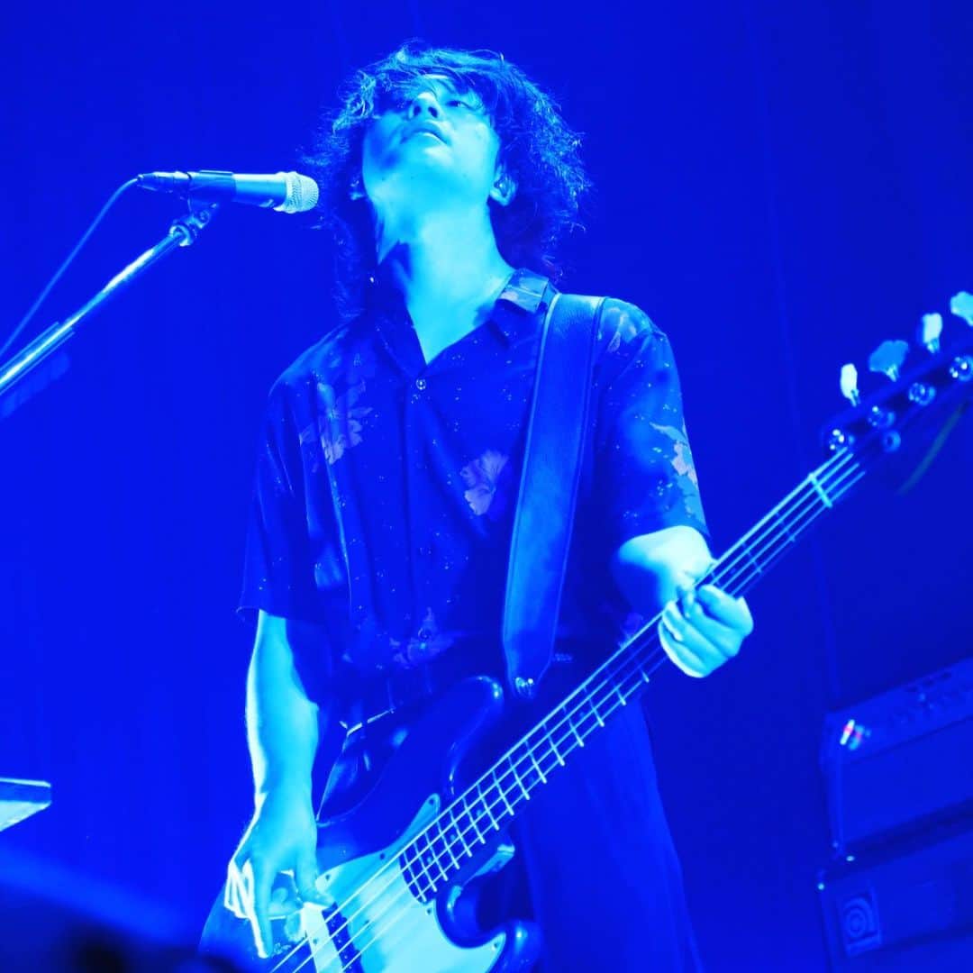 磯部寛之のインスタグラム：「Thank you Sapporo day 1 for a fantastic night. See you tomorrow! Hiro 札幌、最高な夜をありがとう。また明日！ひろ #alexandros #tour #aleatorictomatotour2021 #sapporo #札幌 #zeppsapporo」